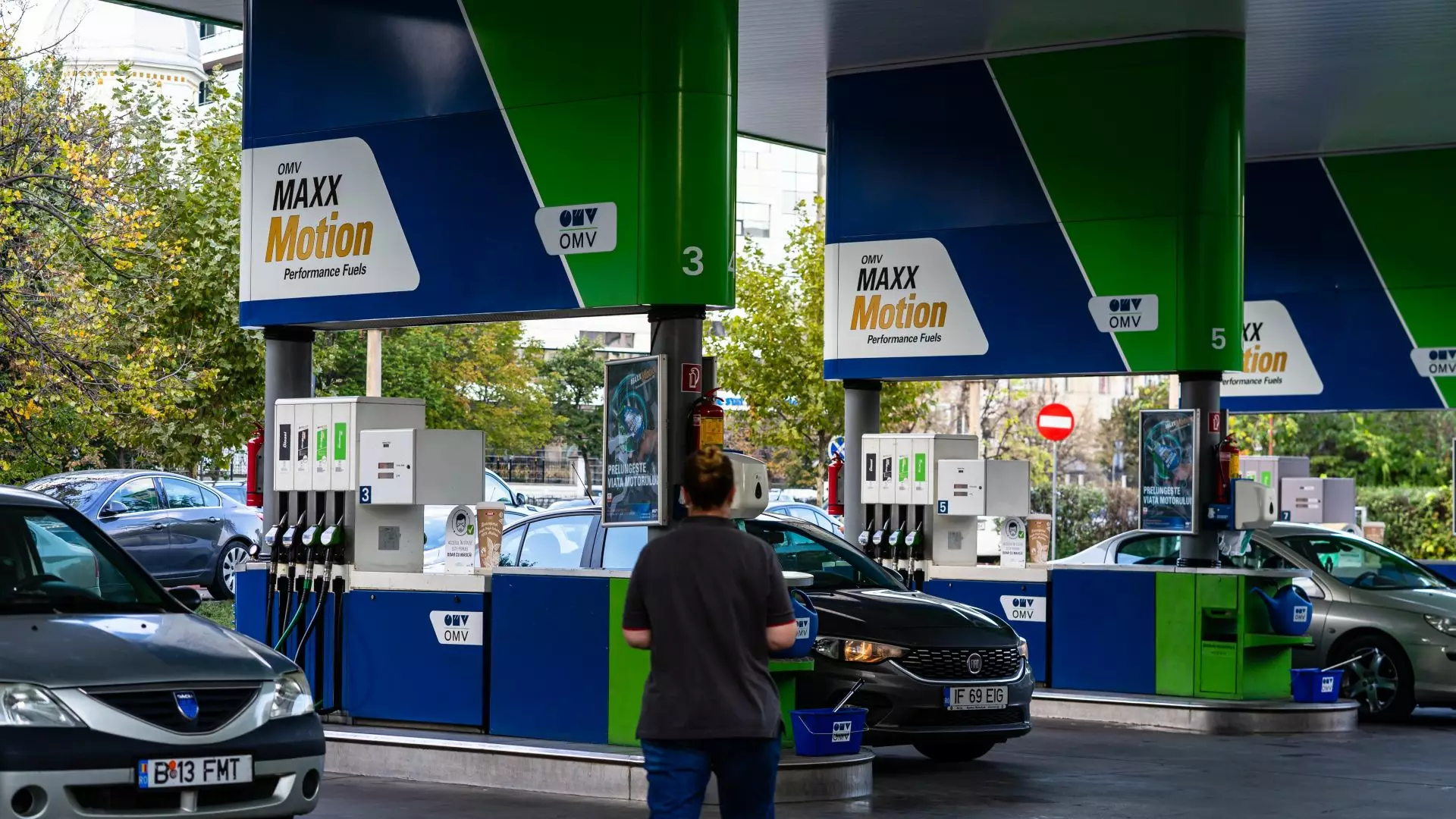 Unde găsești cea mai ieftină benzină și motorină, azi, 30 iulie 2026. Prețurile afișate de Petrom, OMV și MOL